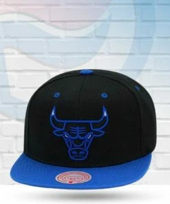 Mitchell & Ness Chicago Bulls Mitchell And Ness Black Royalty Snapback Hat Hats