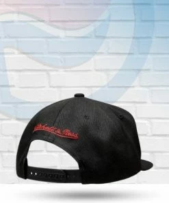 Mitchell & Ness Chicago Bulls Mitchell And Ness Bred Snapback Hat Hats