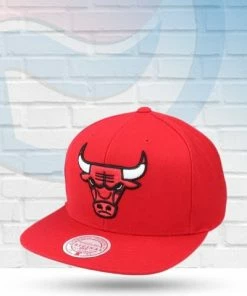 Mitchell & Ness Chicago Bulls Mitchell And Ness Core Red Snapback Hat