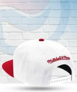Mitchell & Ness Chicago Bulls Mitchell And Ness Two-Tone White / Red Snapback Hat