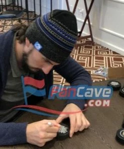 Fan Cave Sports Connor Hellebuyck Winnipeg Jets Autographed Mini Goalie Mask - COA