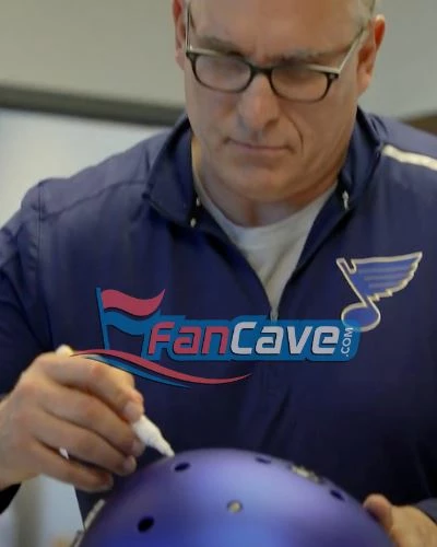 Fan Cave Sports Craig Berube St Louis Blues Autographed 2022 Winter Classic Dueling Logo Puck- COA Autographed Memorabilia 2 Fan Cave Sports Craig Berube St Louis Blues Autographed 2022 Winter Classic Dueling Logo Puck- COA Autographed Memorabilia