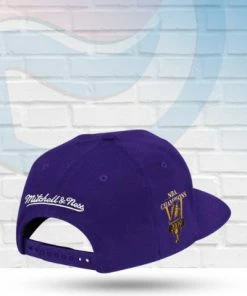 Mitchell & Ness Hats Los Angeles Lakers Mitchell And Ness Champ Year Trophy Snapback Hat