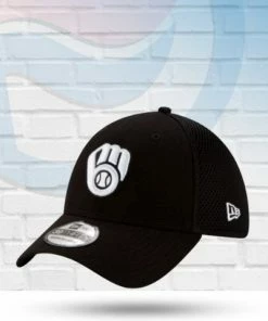 New Era Milwaukee Brewers Black And White 39THIRTY Flex Hat