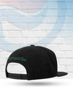 Mitchell & Ness Hats Milwaukee Bucks Mitchell And Ness Core Basic Snapback Hat