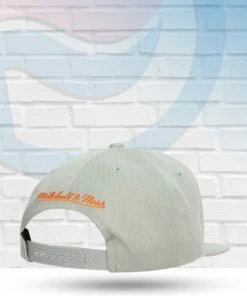 Mitchell & Ness New York Knicks Mitchell And Ness 75th Anniversary Side Patch Snapback Hat